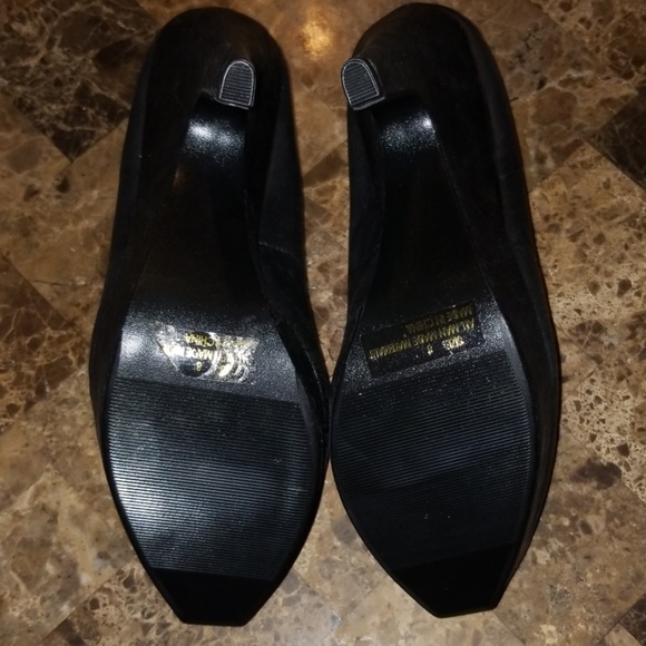 Charlotte Russe Black Platform Heels - Picture 4 of 4